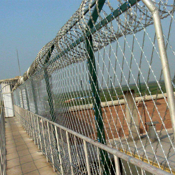 監(jiān)獄警戒線隔離網(wǎng)圖片3 監(jiān)獄警戒線隔離網(wǎng)圖片3