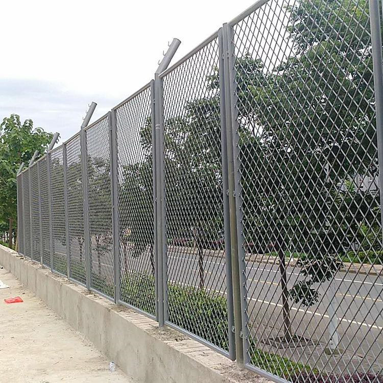 保稅區(qū)碼頭護(hù)欄網(wǎng)圖片4 保稅區(qū)碼頭護(hù)欄網(wǎng)圖片4