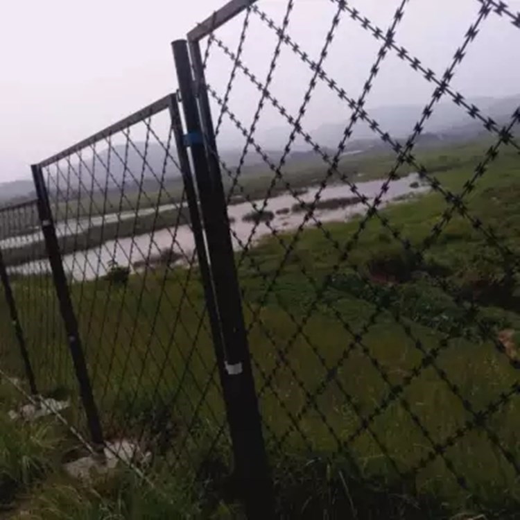 監(jiān)獄勞動改造區(qū)隔離網(wǎng)圖片2 監(jiān)獄勞動改造區(qū)隔離網(wǎng)圖片2