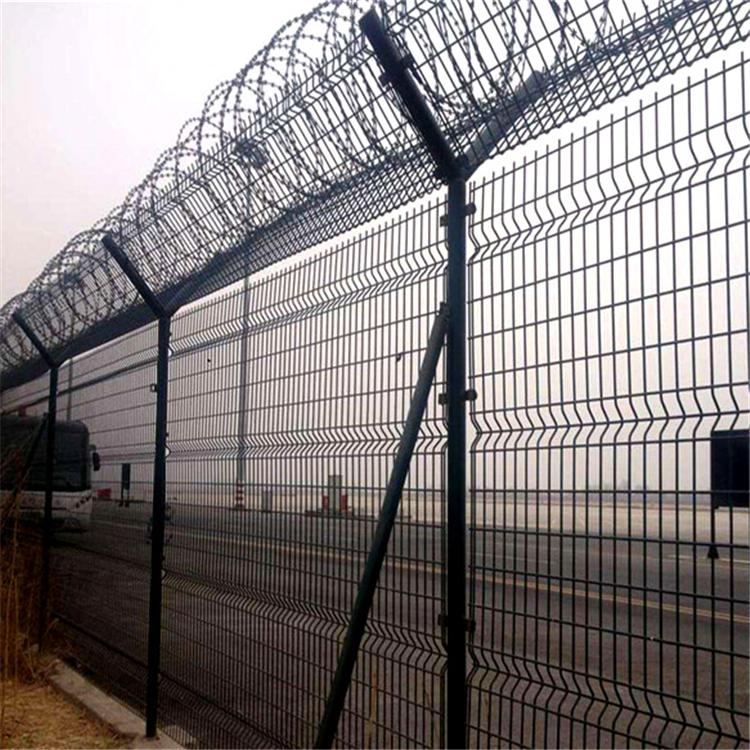 機場巡邏道刀刺防護網墻圖片3 機場巡邏道刀刺防護網墻圖片3