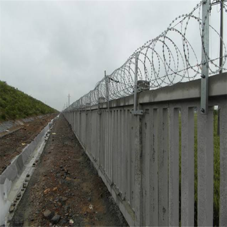 304不銹鋼刀片刺繩圖片3 304不銹鋼刀片刺繩圖片3