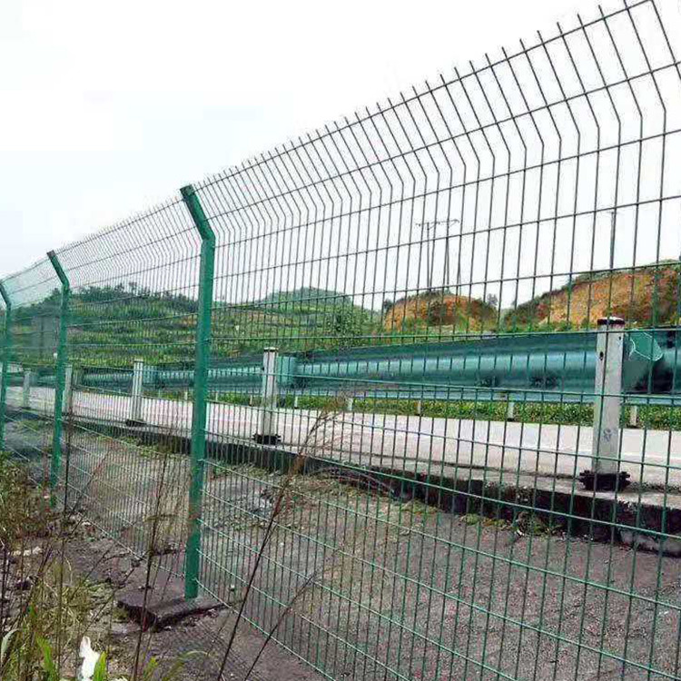 公路交通護欄圖片3 公路交通護欄圖片3