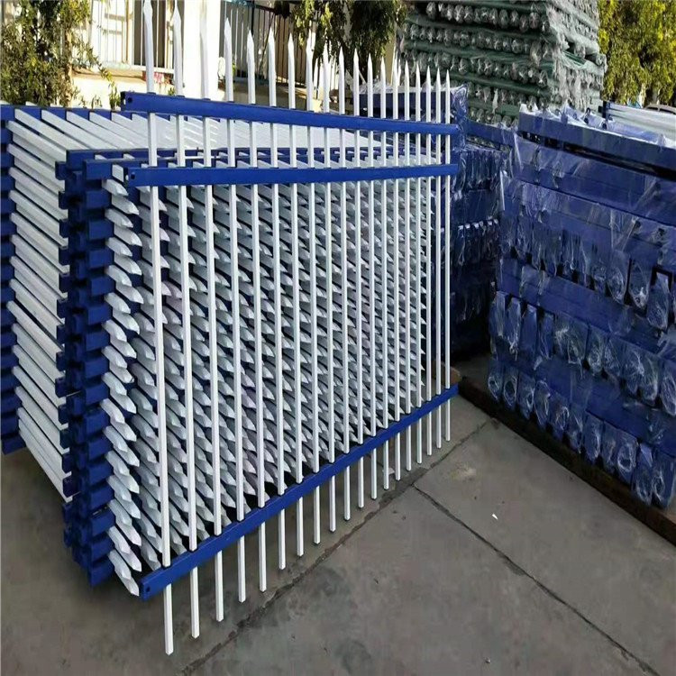 小區鋅鋼護欄圖片4 小區鋅鋼護欄圖片4