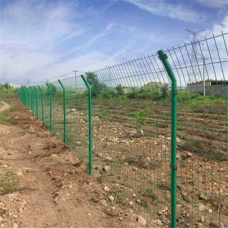 折彎鋼絲圍欄網圖片2 折彎鋼絲圍欄網圖片2