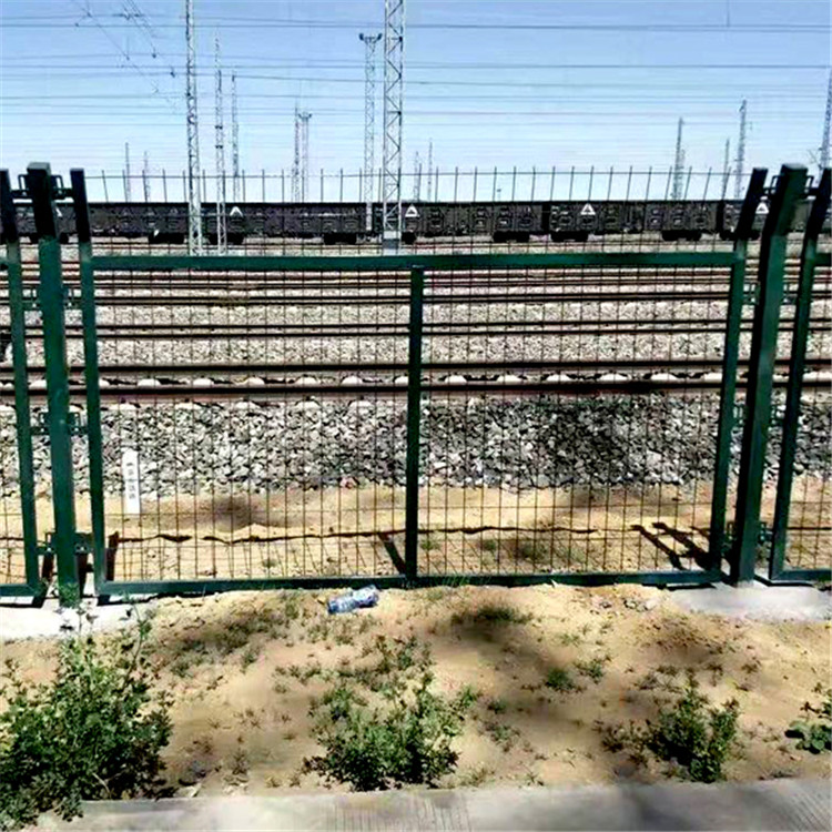 高鐵防護(hù)柵欄圖片1 高鐵防護(hù)柵欄圖片1