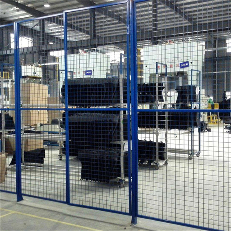 方孔車間隔離網(wǎng)柵欄圖片3 方孔車間隔離網(wǎng)柵欄圖片3