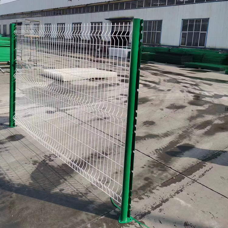 金屬折彎護(hù)欄網(wǎng)圖片3 金屬折彎護(hù)欄網(wǎng)圖片3