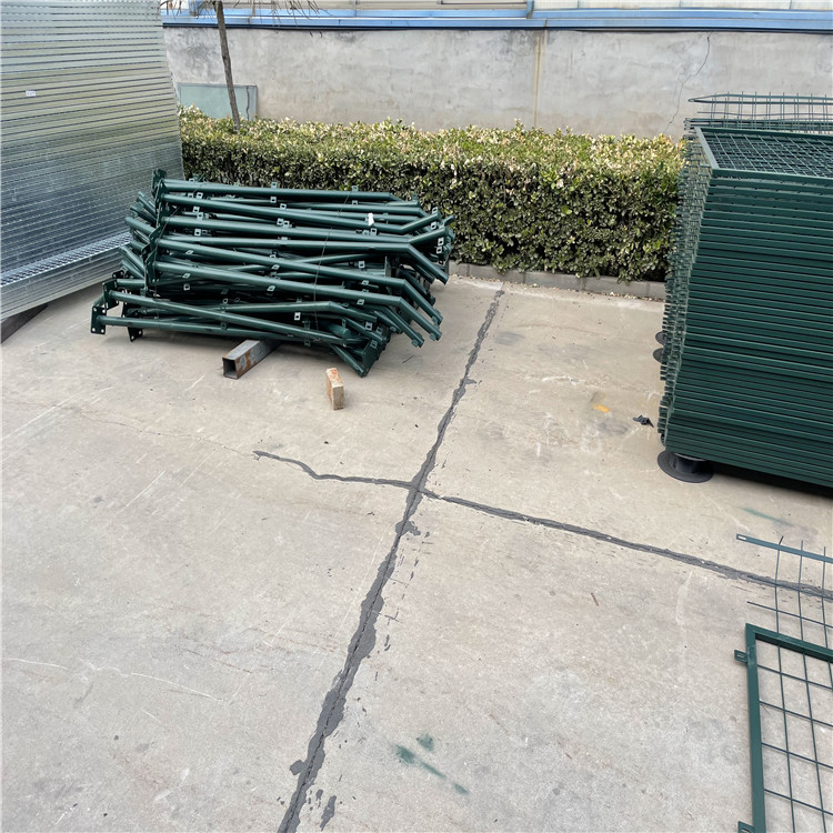 公路金屬圍欄網圖片2