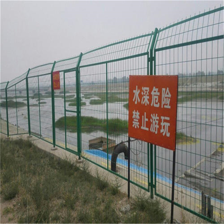 河道防護焊接隔離網圖片2