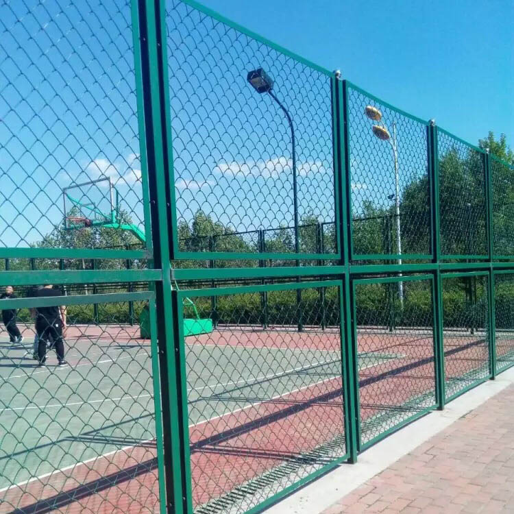 體育訓練場地護欄網(wǎng)圖片2 體育訓練場地護欄網(wǎng)圖片2