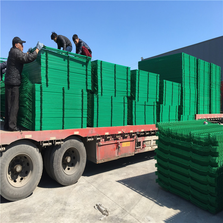 金屬邊框公路護欄網圖片2