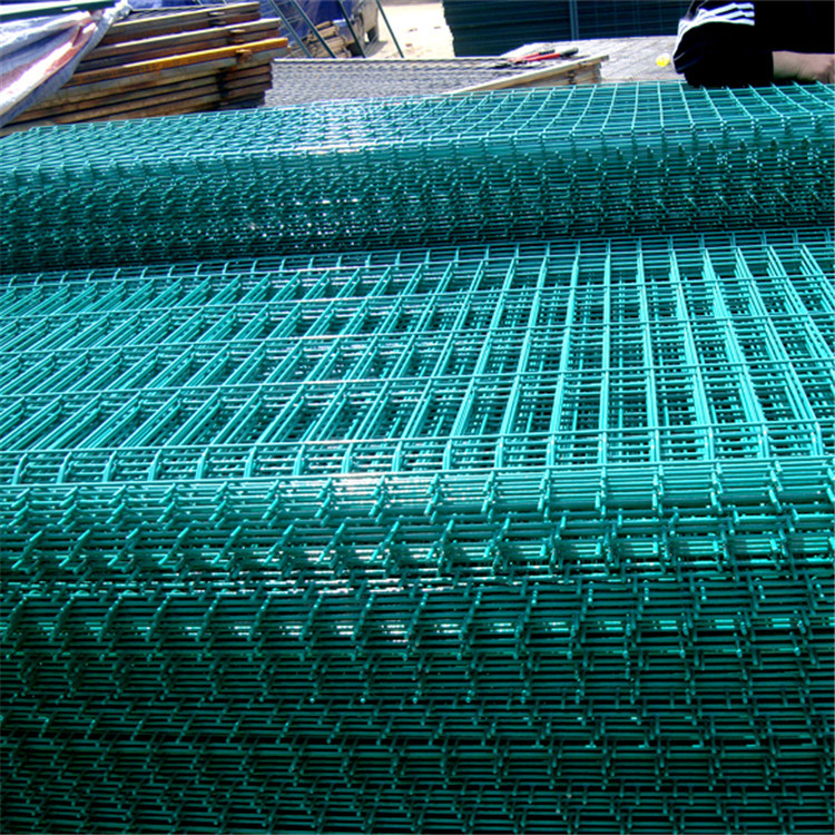 安裝光伏廠區隔離網圖片4 安裝光伏廠區隔離網圖片4