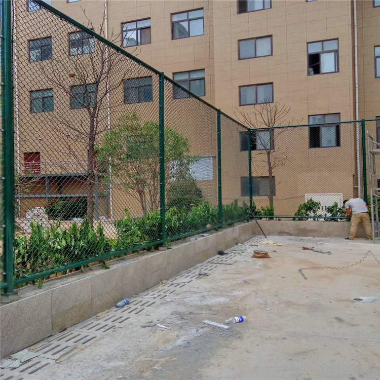  口字型勾花圍欄網圖片2